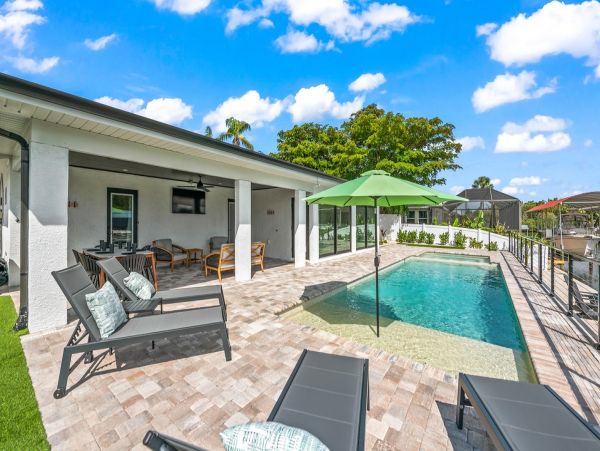 Luxury Canal Front Three Bedroom Rental in Bradenton