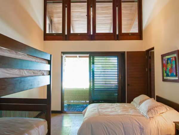 Beachfront 3 Bedroom Vacation Villa in Santa Teresa