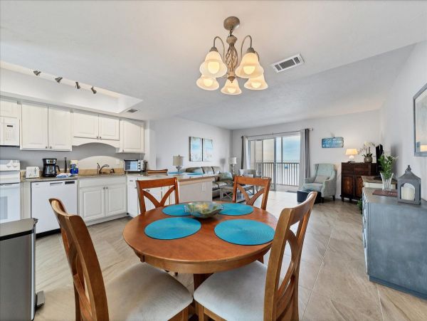 Siesta Key 2nd Floor Unit with Unobstructed Ocean Views