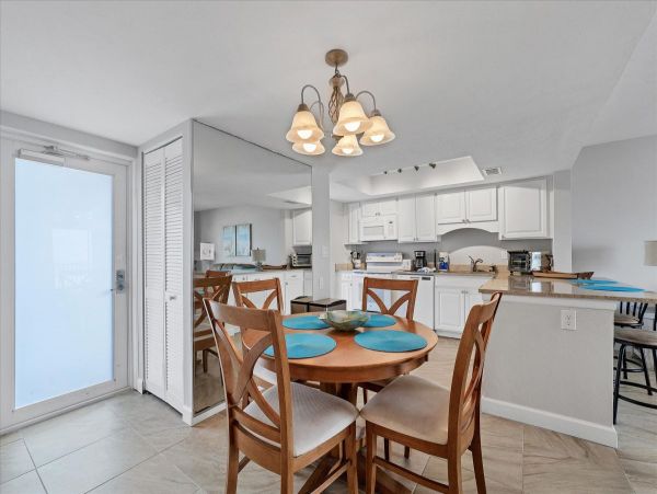 Siesta Key 2nd Floor Unit with Unobstructed Ocean Views