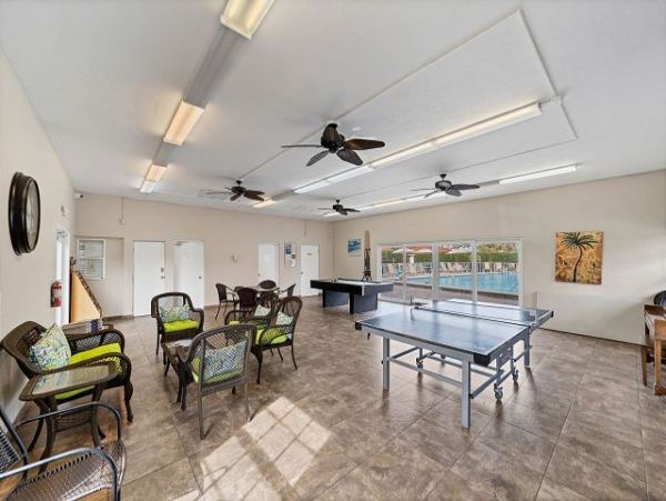 Siesta Key 2nd Floor Unit with Unobstructed Ocean Views