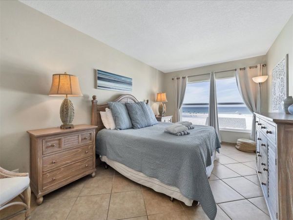 Siesta Key Vacation Condo with 2 Bedrooms