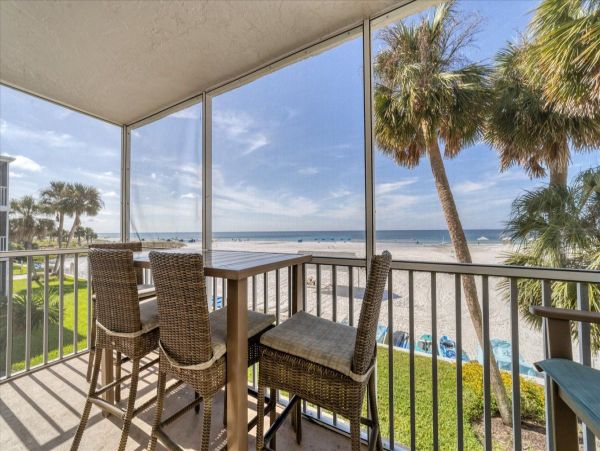 Siesta Key Vacation Condo with 2 Bedrooms
