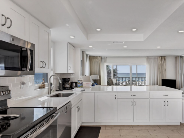 Lovely Condo RIGHT on the Beach! Siesta Key