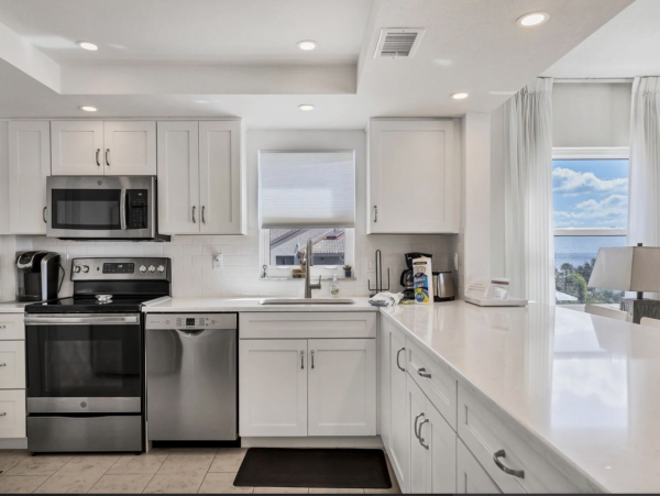 Lovely Condo RIGHT on the Beach! Siesta Key
