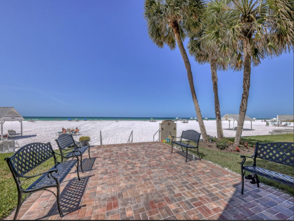 Lovely Condo RIGHT on the Beach! Siesta Key