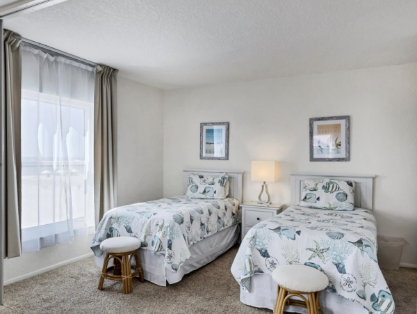 Lovely Condo RIGHT on the Beach! Siesta Key