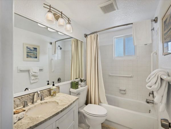 Lovely Condo RIGHT on the Beach! Siesta Key
