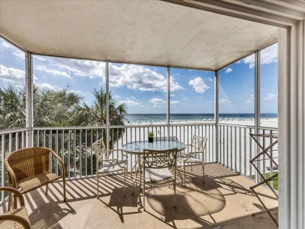 Lovely Condo RIGHT on the Beach! Siesta Key