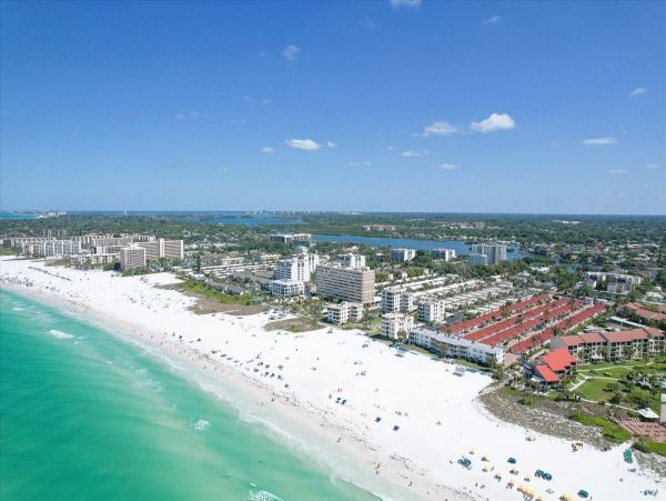 Lovely Condo RIGHT on the Beach! Siesta Key