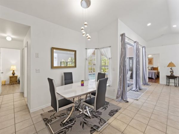 Cape Coral 3 Bedroom Vacation Home with Private Pool NEW ARRIVAL