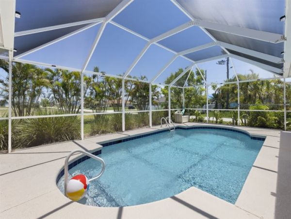 Cape Coral 3 Bedroom Vacation Home with Private Pool NEW ARRIVAL