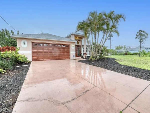Cape Coral 3 Bedroom Vacation Home with Private Pool NEW ARRIVAL