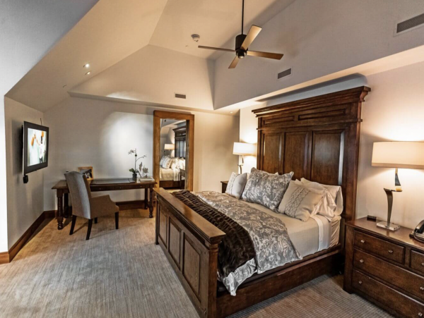 Ski in - Ski out Vail Vacation Penthouse Five Bedroom