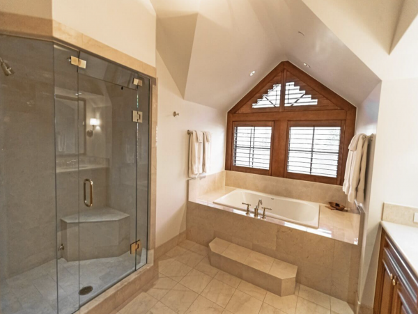 Ski in - Ski out Vail Vacation Penthouse Five Bedroom