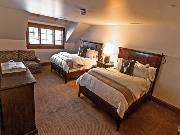Ski in - Ski out Vail Vacation Penthouse Five Bedroom