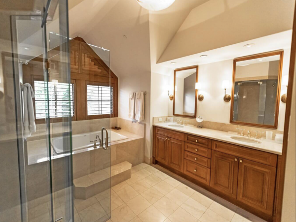 Ski in - Ski out Vail Vacation Penthouse Five Bedroom