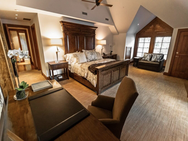 Ski in - Ski out Vail Vacation Penthouse Five Bedroom