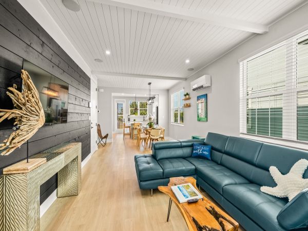 Three Bedroom Canal View Vacation Home in Cortez
