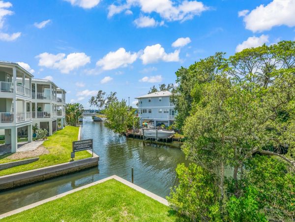 Beautiful Eco-Friendly Vacation Home in Cortez, FL.