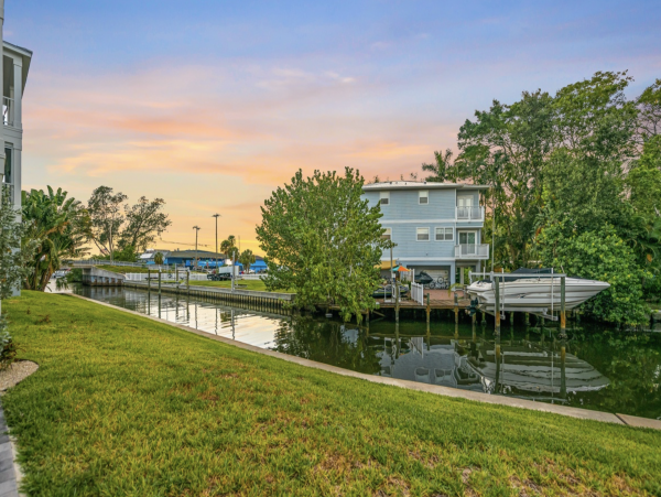 Cortez Vacation Home Short Drive to Beaches or Bike Ride!