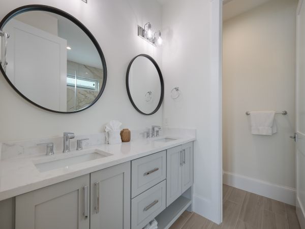 Luxe Coastal Living Just Steps from the Gulf