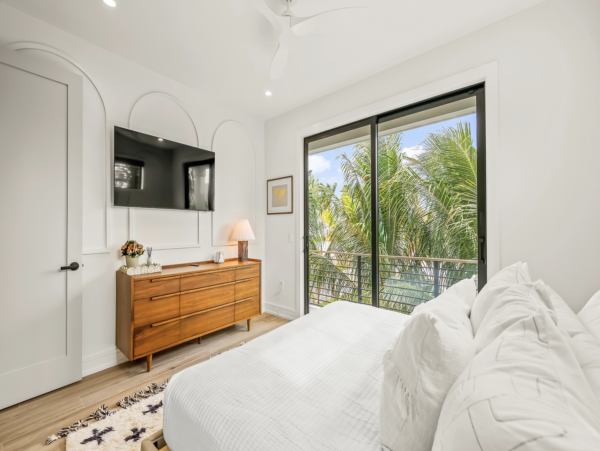 Anna Maria Island Luxury Vacation Rental  7-Bed Gulf Coast Villa with Pool & Rooftop Views