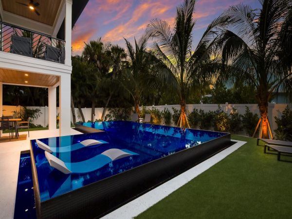 Luxury Holmes Beach Rental Walk to Beach & Rooftop Views