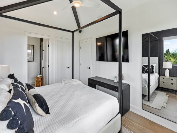 Luxury Holmes Beach Rental Walk to Beach & Rooftop Views