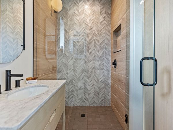 Luxury Holmes Beach Rental Walk to Beach & Rooftop Views