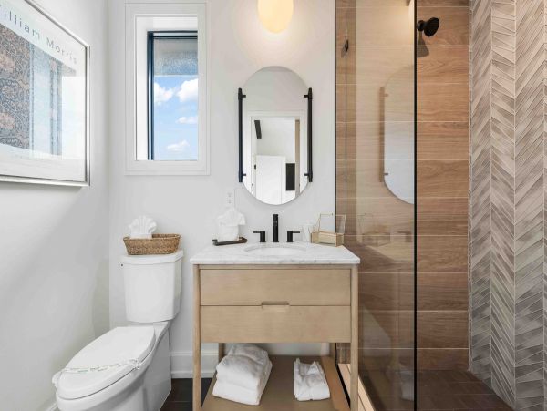 Luxury Holmes Beach Rental Walk to Beach & Rooftop Views