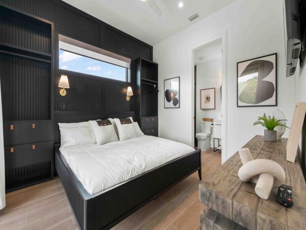 Luxury Holmes Beach Rental Walk to Beach & Rooftop Views