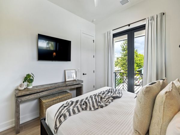 Luxury Holmes Beach Rental Walk to Beach & Rooftop Views