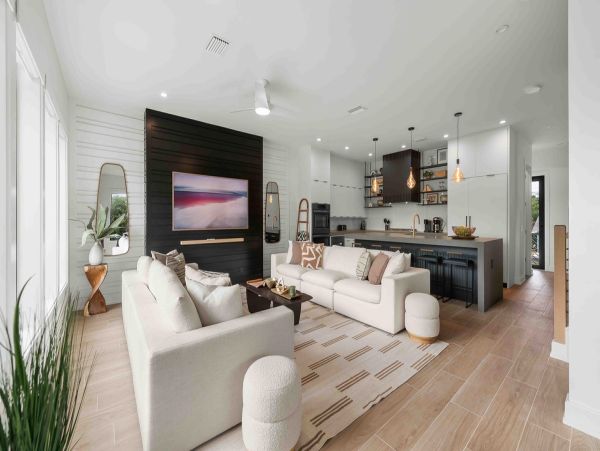 Luxury Holmes Beach Rental Walk to Beach & Rooftop Views