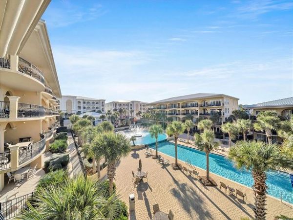 Santa Rosa Beach Vacation Condo with 3 Bedrooms & 2 Pool