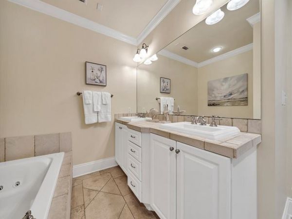 Santa Rosa Beach Vacation Condo with 3 Bedrooms & 2 Pool