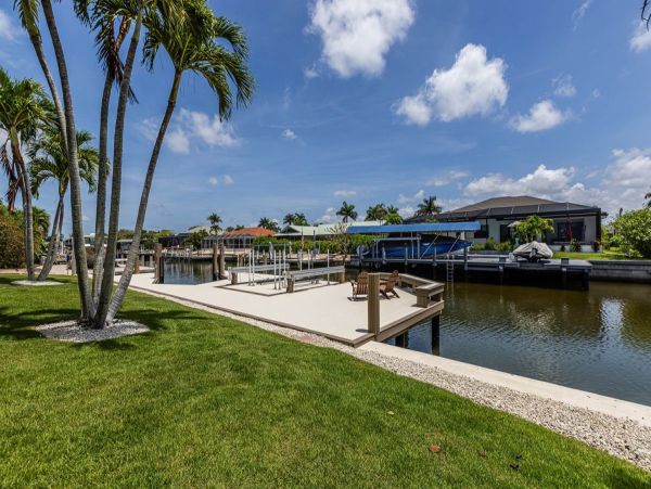 Waterfront Vacation Rental - Luxury Coastal Home with Pool & Hot Tub