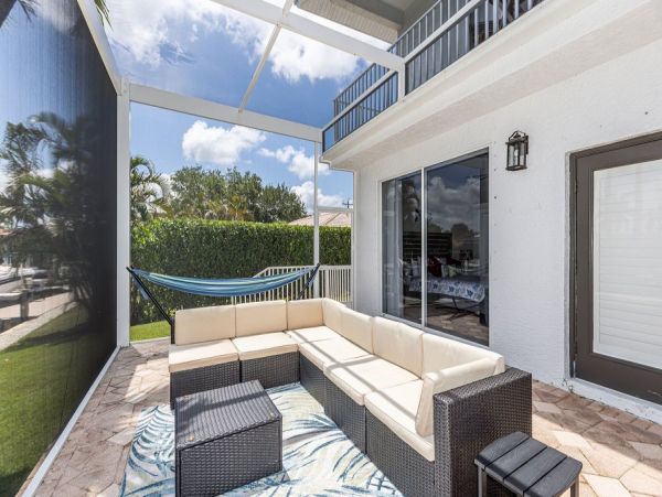 Waterfront Vacation Rental - Luxury Coastal Home with Pool & Hot Tub