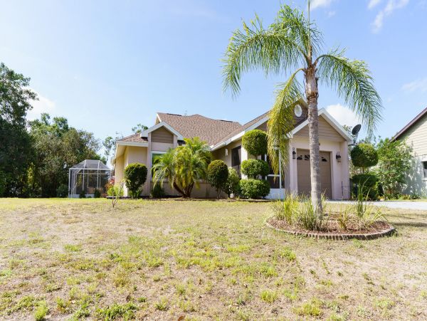Comfortable Three Bedroom Vacation Rental in Sarasota