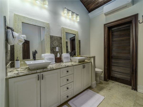 Oceanfront St. Thomas Vacation Pool Home Five Bedroom