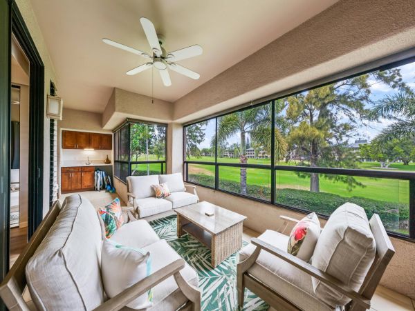 Lovely 2 Bedroom Vacation Condo Sleeps 6 Guests