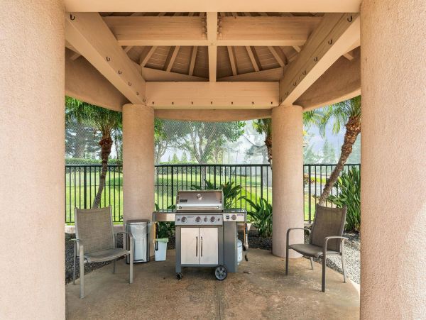 Lovely 2 Bedroom Vacation Condo Sleeps 6 Guests