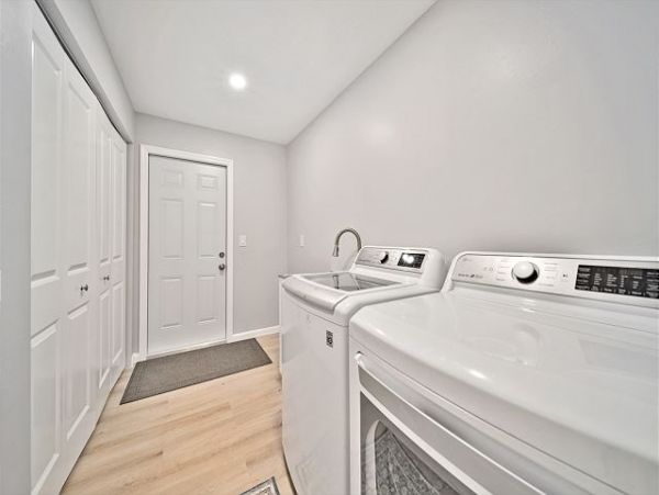 Sanibel Vacation Home Three Bedroom Walk to Beach