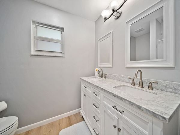 Sanibel Vacation Home Three Bedroom Walk to Beach