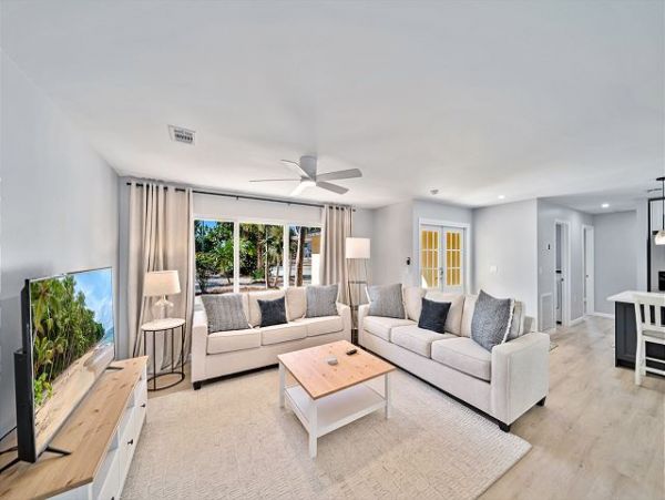 Sanibel Vacation Home Three Bedroom Walk to Beach