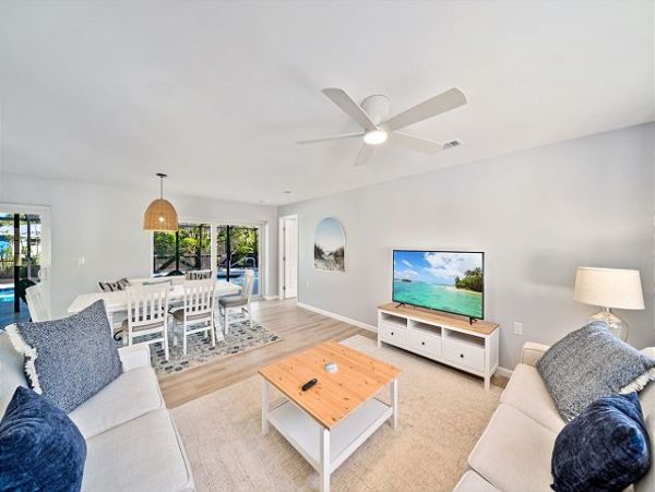 Sanibel Vacation Home Three Bedroom Walk to Beach