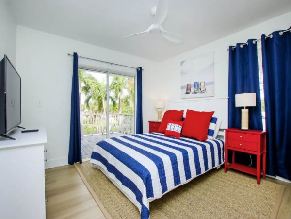 Sanibel Canal Front 4 Bedroom Vacation Rental Dock & Pool