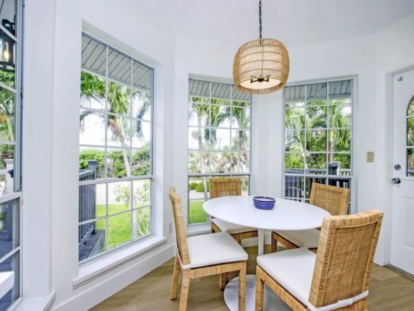 Sanibel Canal Front 4 Bedroom Vacation Rental Dock & Pool