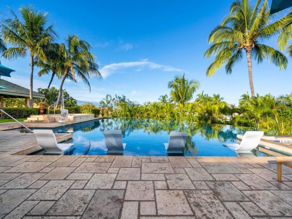 Beautiful 3 Bedroom Vacation Condo with Great Views