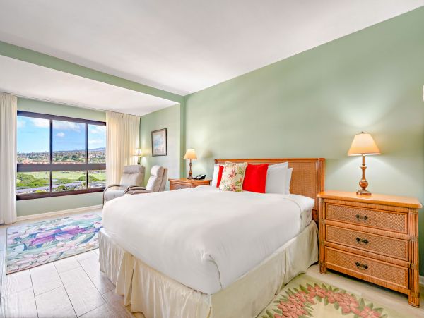 Ocean, Mountain & Golf Course View Vacation Rental in Kaanapali